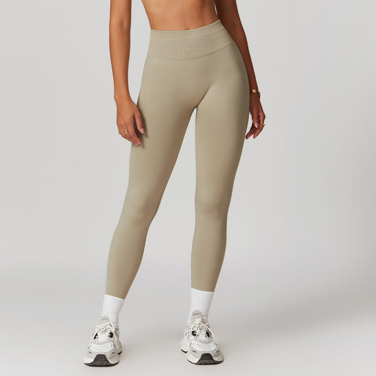 High-Rise Clean Legging