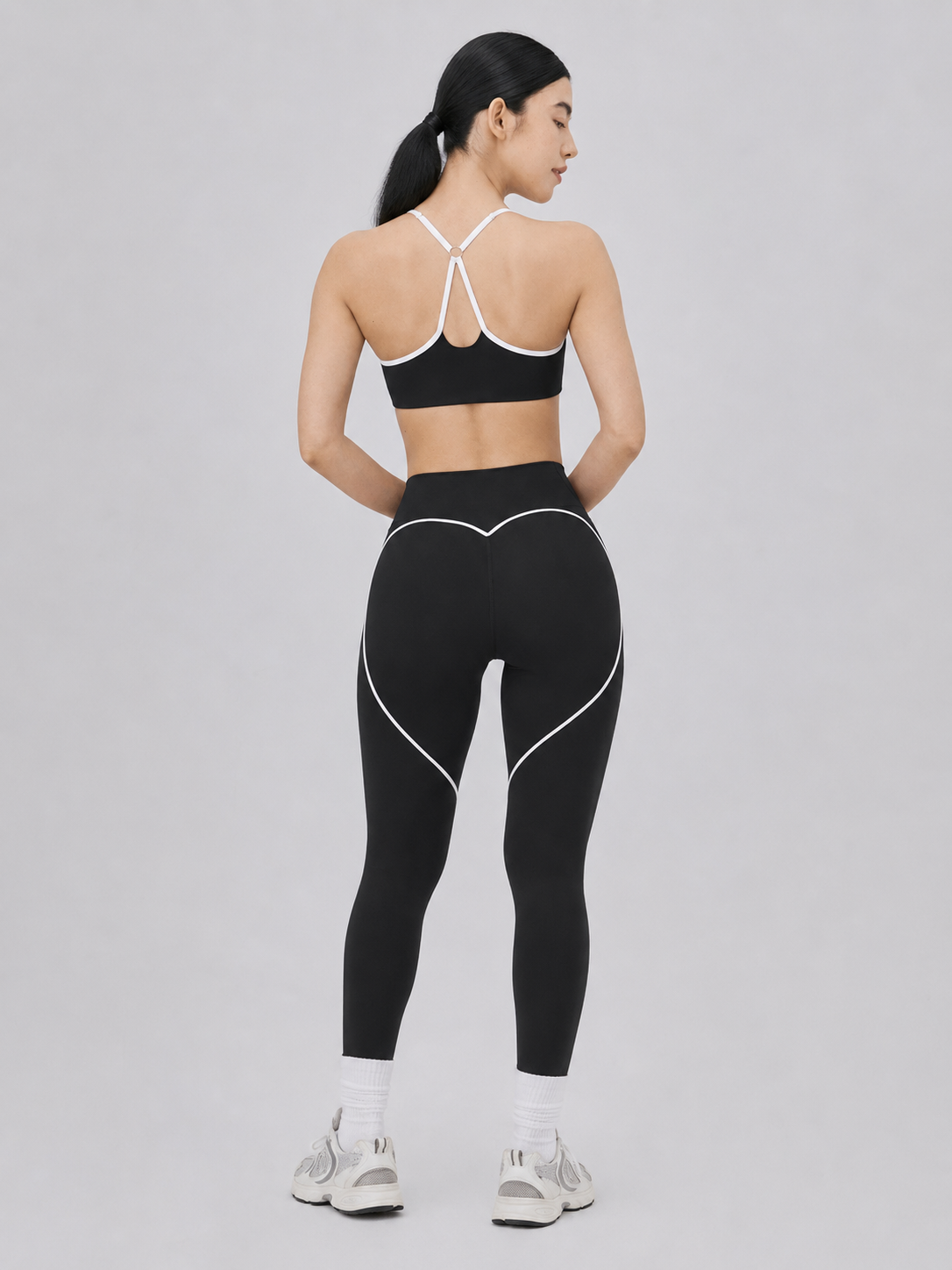 V Cut Contrast Set