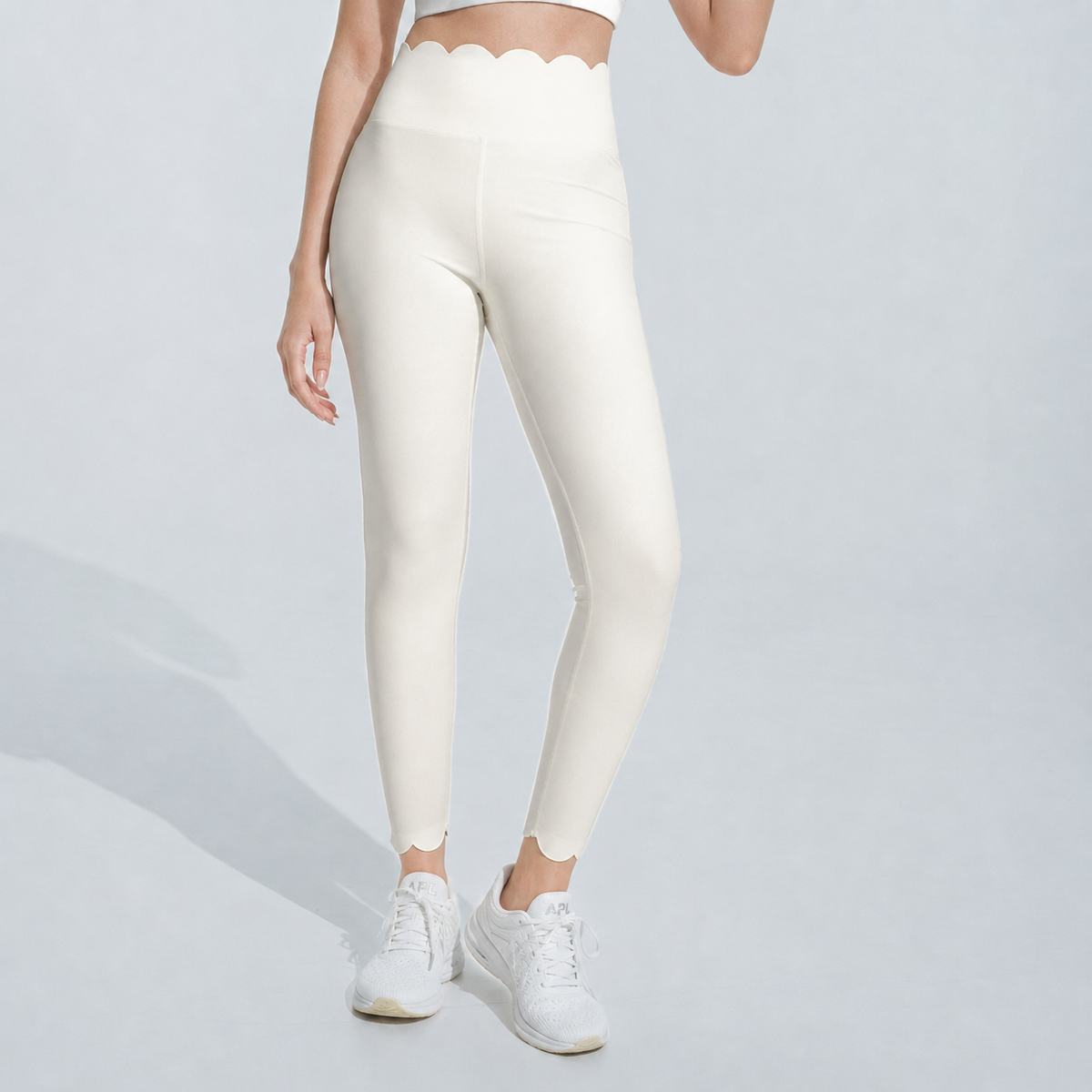 Scallop Curve Leggings