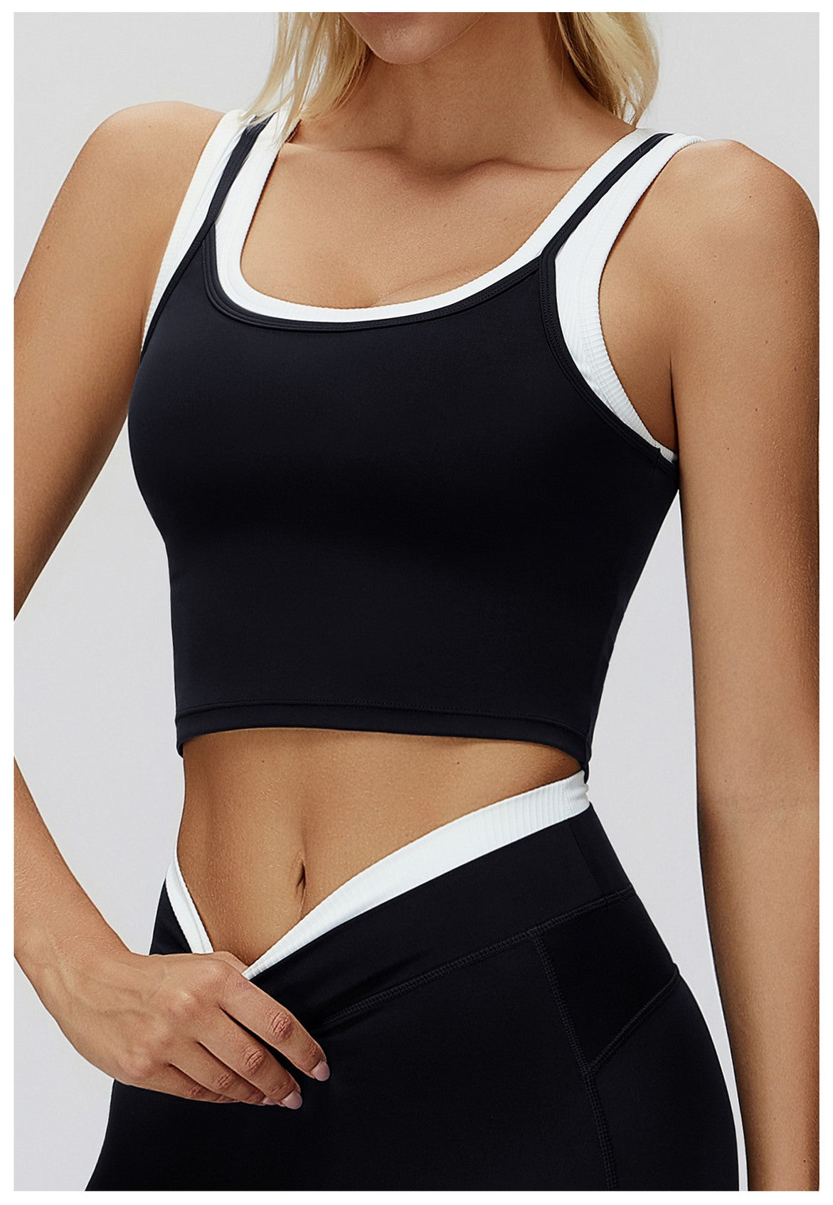Contrast Layered Tank