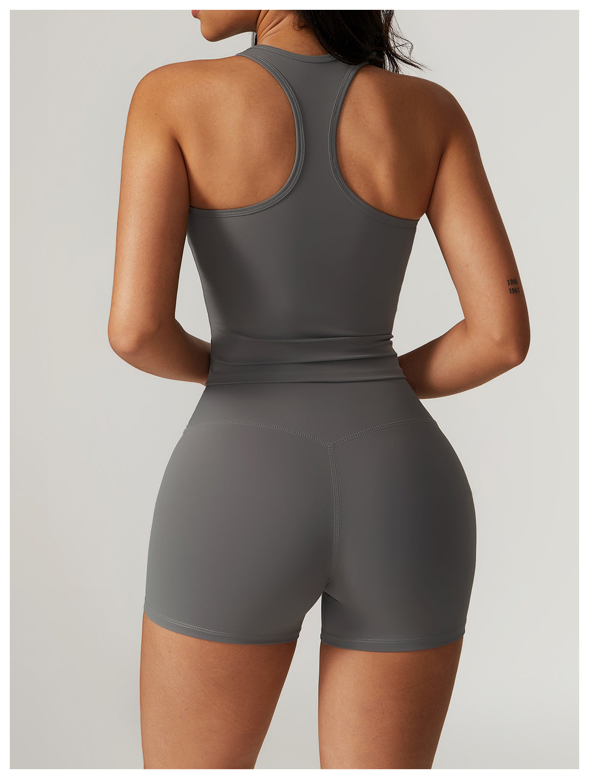Seamless Contour Tank